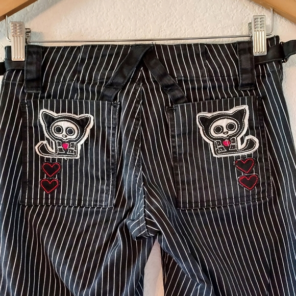 Tripp nyc Pants - TRIPP SKELANIMALS Pinstripe Black Shorts Size 3